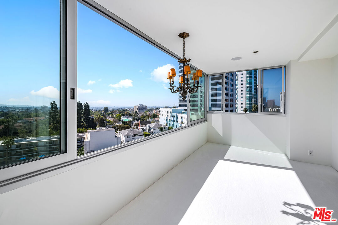 875 Comstock Ave Unit: 9D