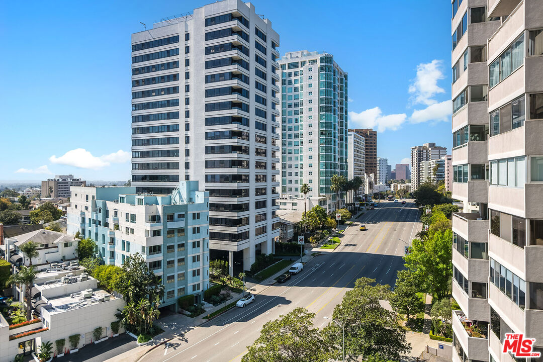 875 Comstock Ave Unit: 9D