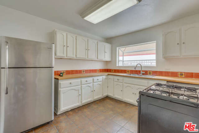 1248 S POINT VIEW ST