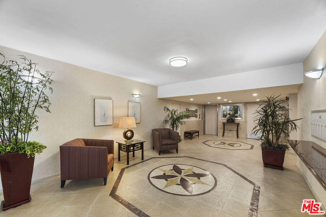 10671 Holman Ave Unit: 304