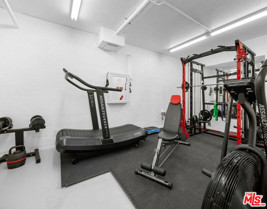 10671 Holman Ave Unit: 304