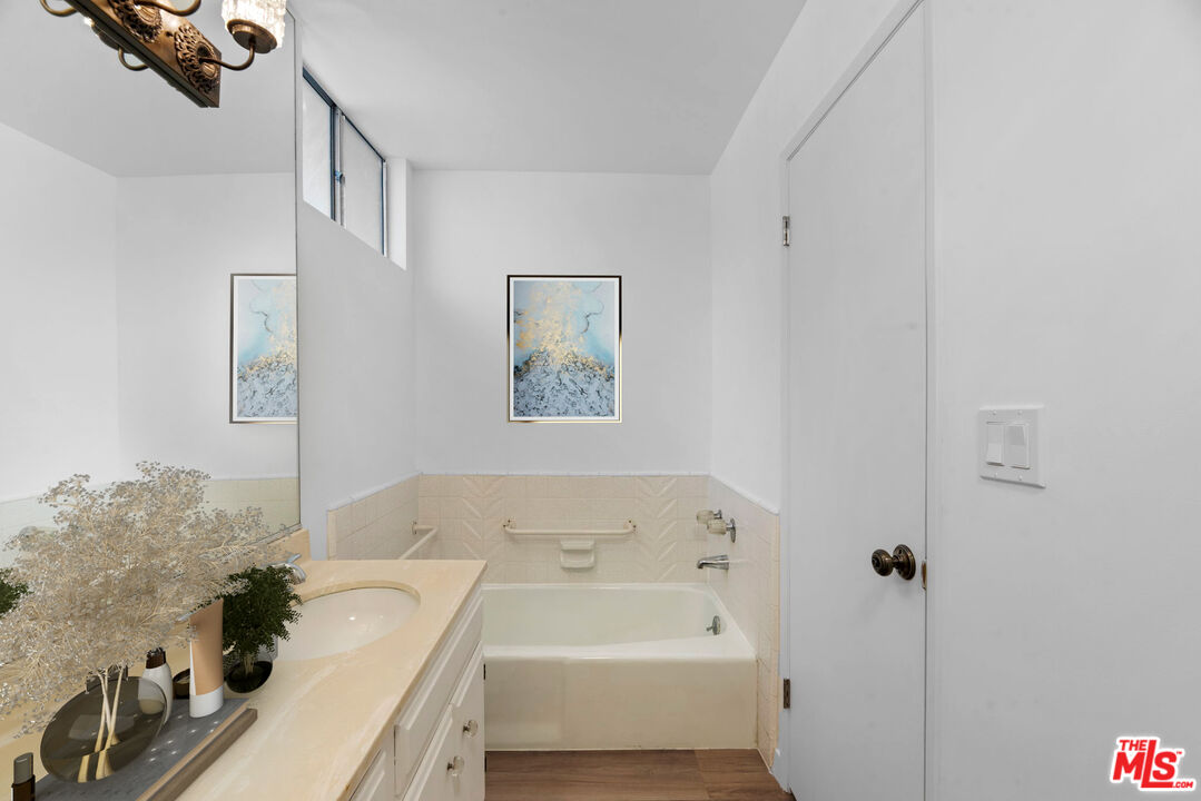 10671 Holman Ave Unit: 304