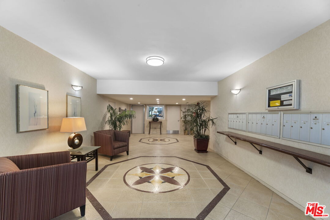 10671 Holman Ave Unit: 304