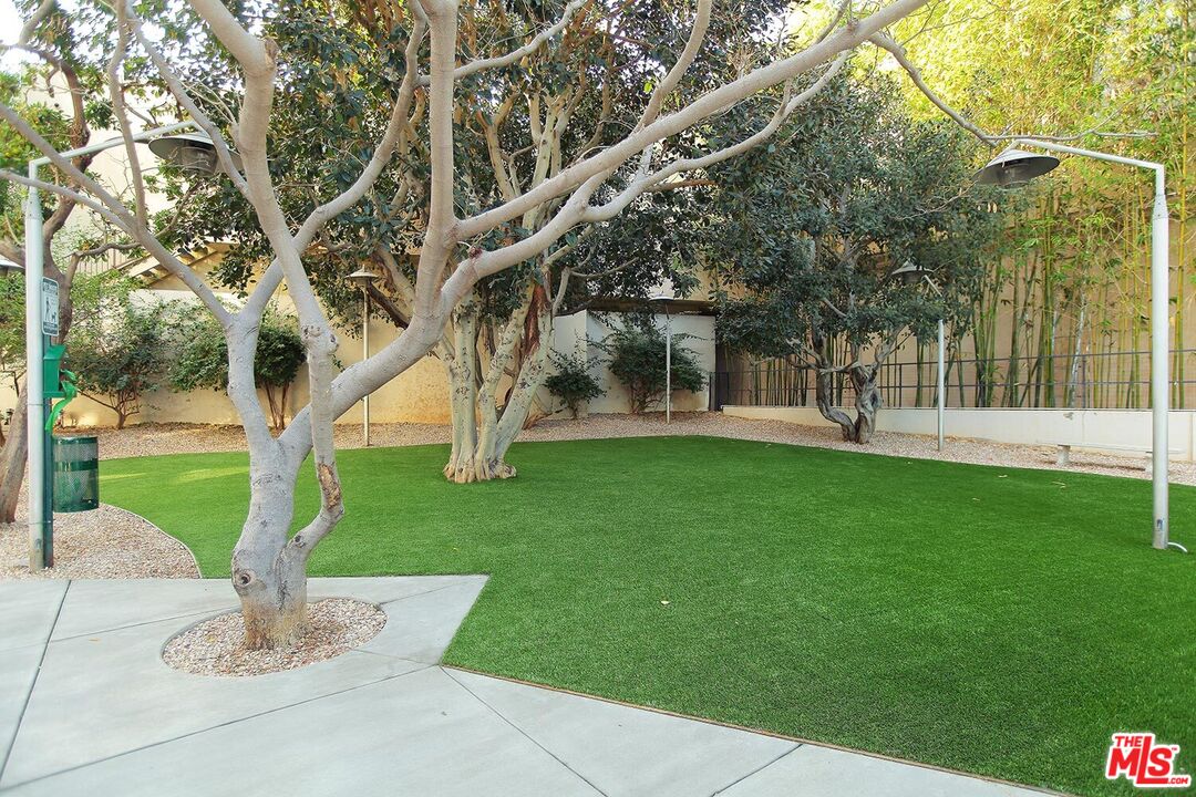 1155 N LA CIENEGA Unit: 306