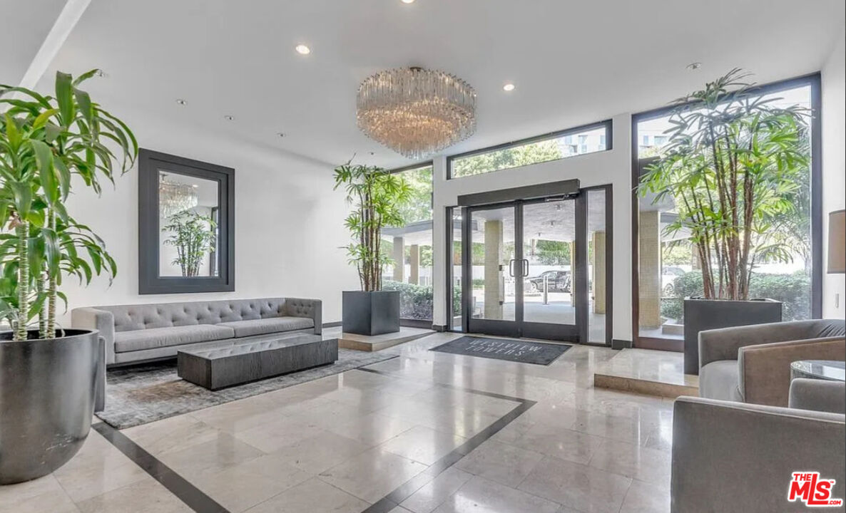 1155 N LA CIENEGA Unit: 306