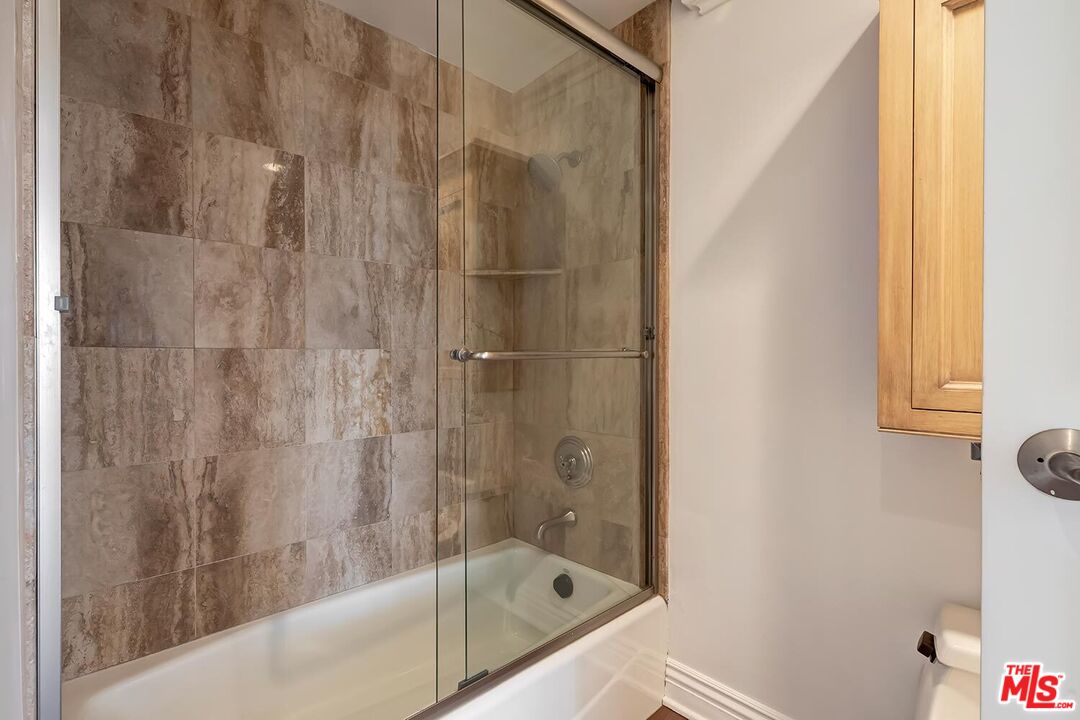 1155 N LA CIENEGA Unit: 306