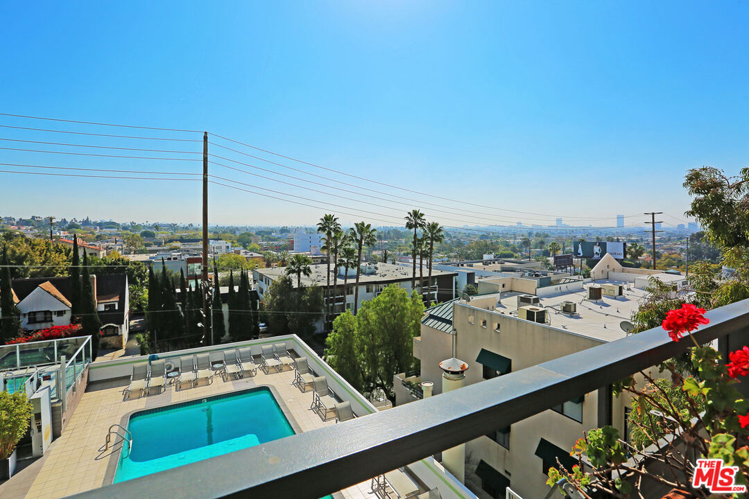 1155 N LA CIENEGA Unit: 306