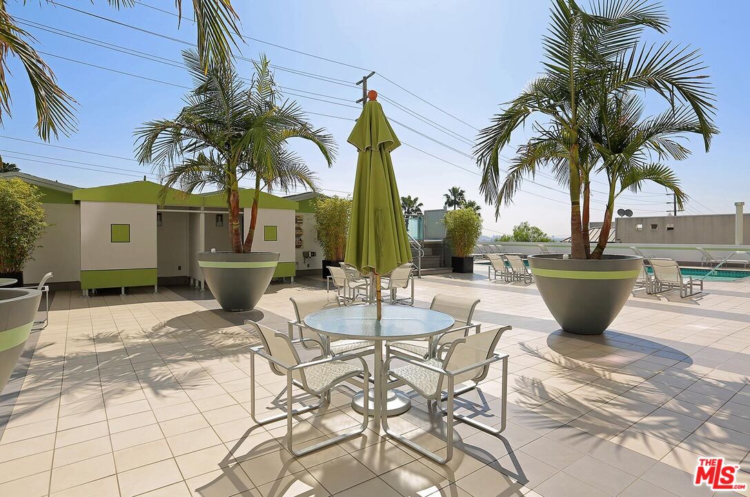 1155 N LA CIENEGA Unit: 306