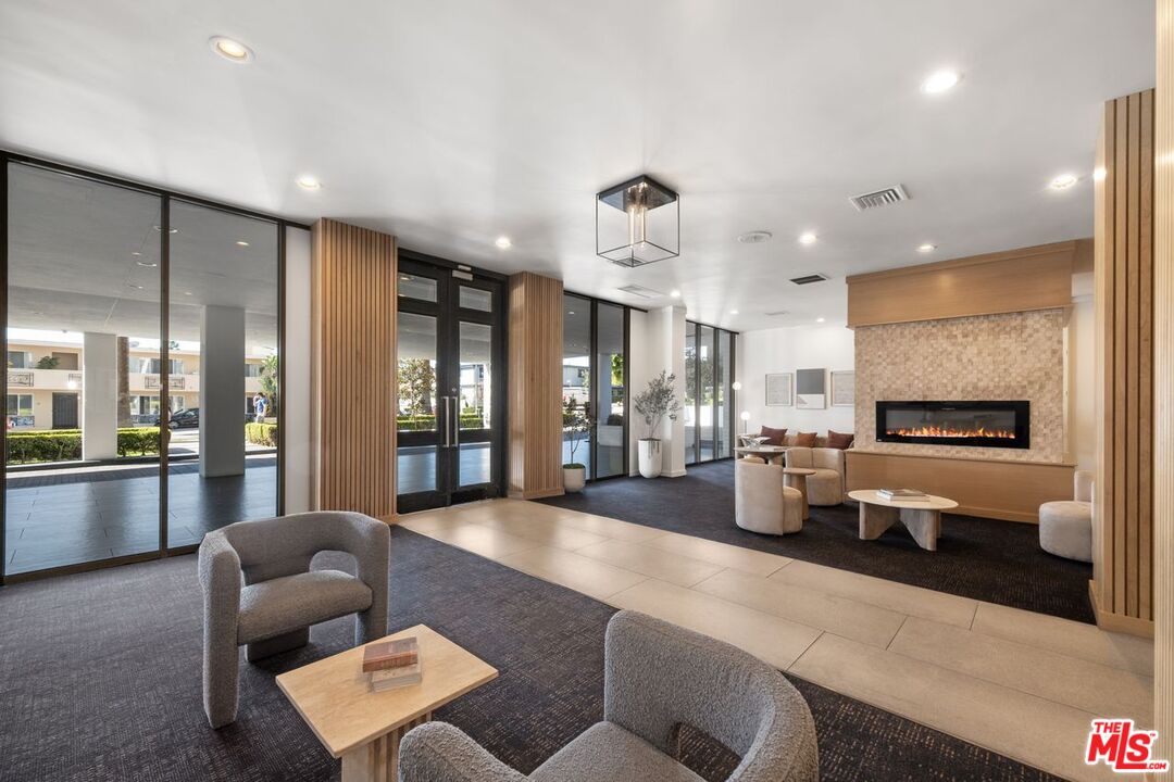 7135 Hollywood Blvd Unit: 1210