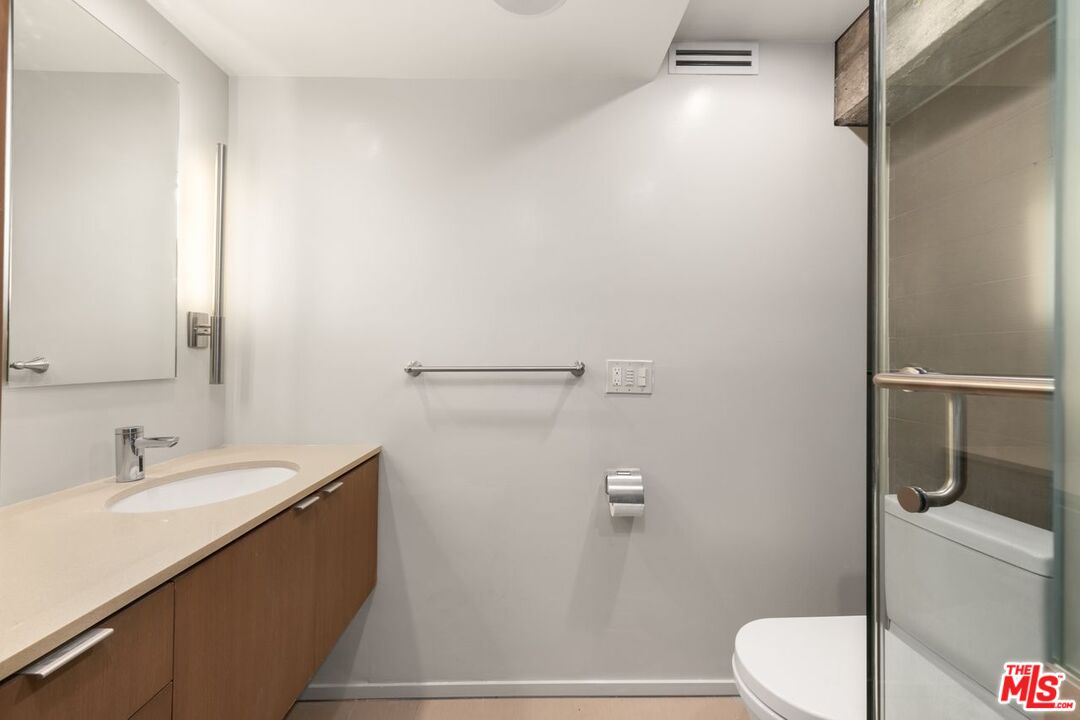 7135 Hollywood Blvd Unit: 1210