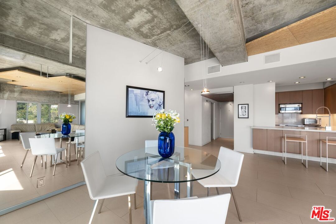 7135 Hollywood Blvd Unit: 1210