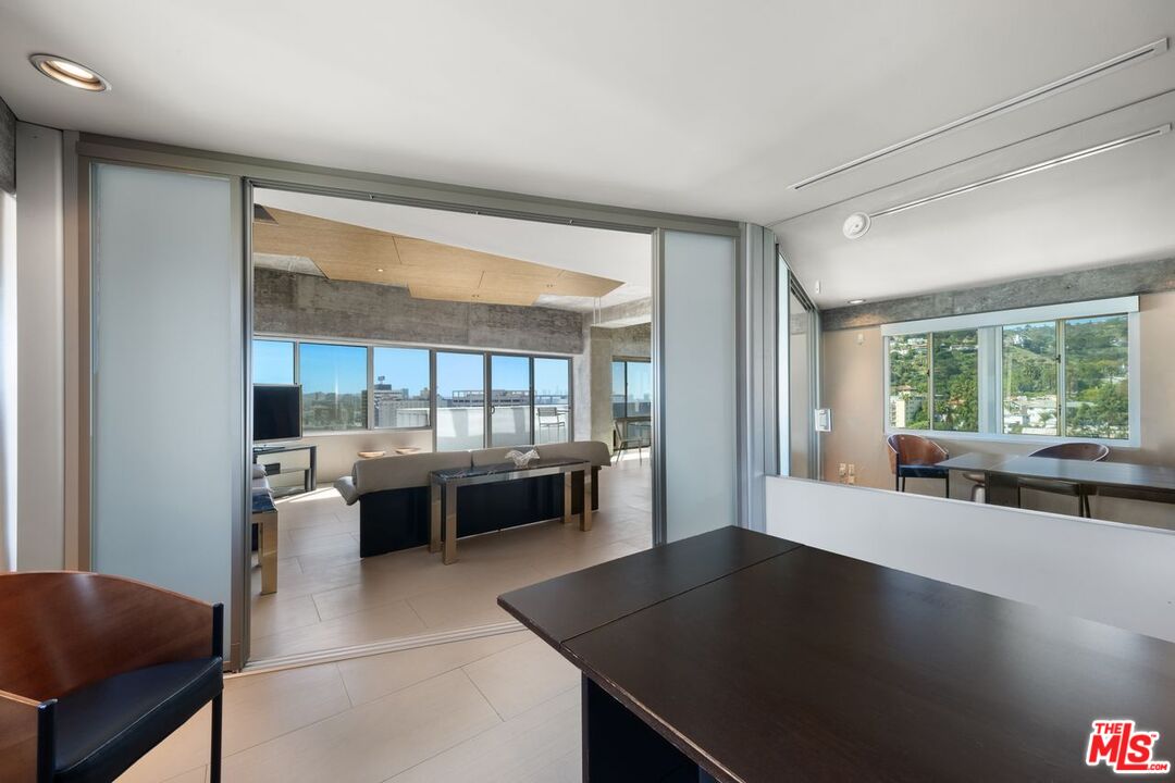 7135 Hollywood Blvd Unit: 1210