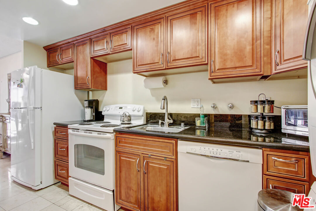 10450 Wilshire Blvd Unit: 11B