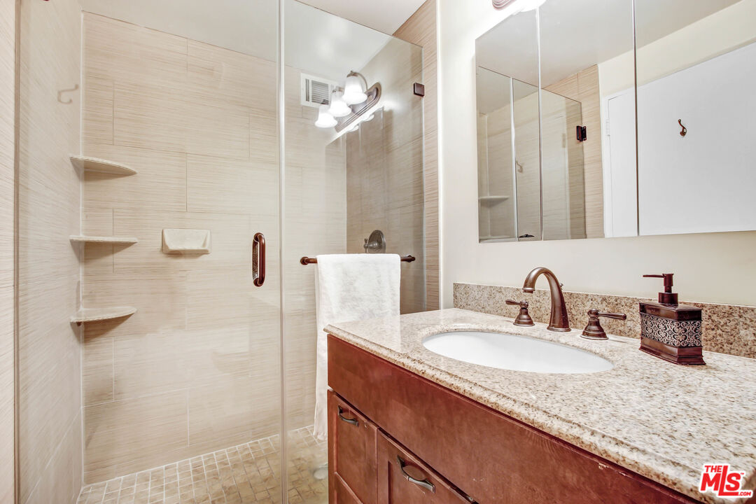 10450 Wilshire Blvd Unit: 11B