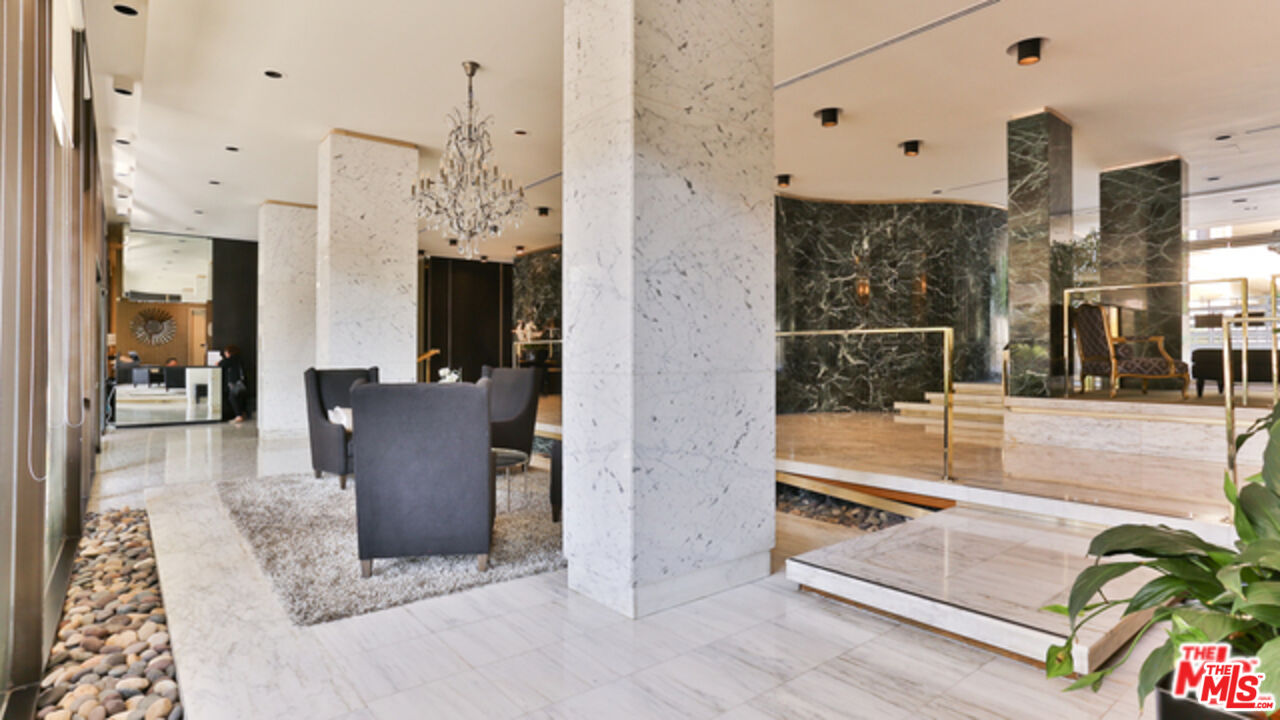 10450 Wilshire Blvd Unit: 11B