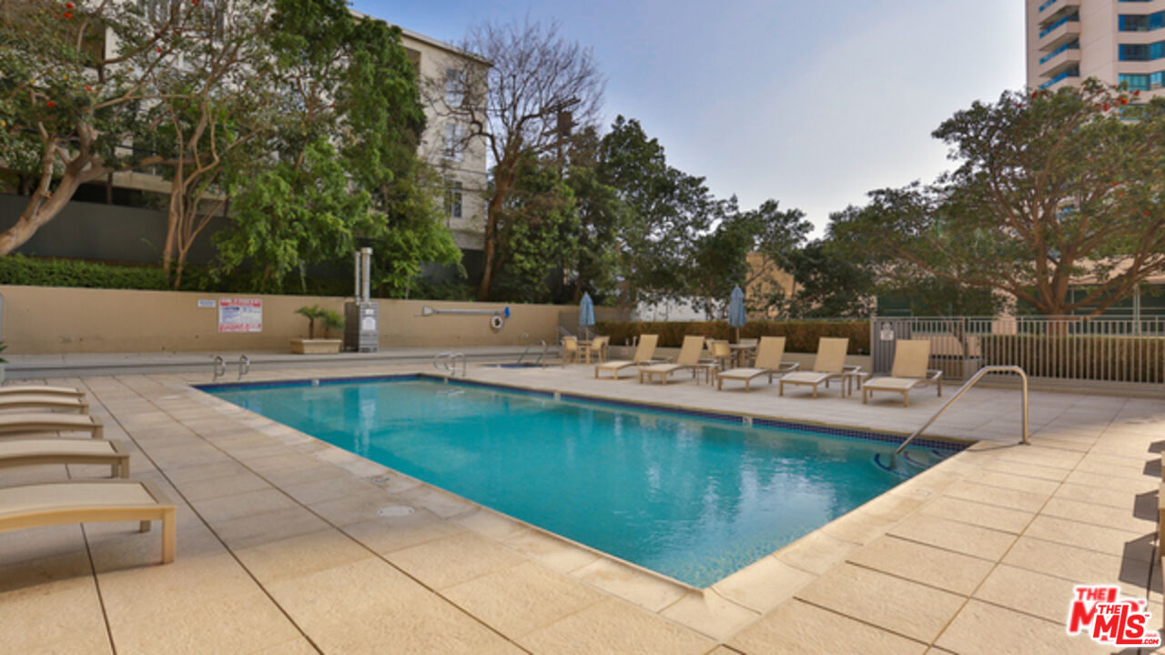 10450 Wilshire Blvd Unit: 11B