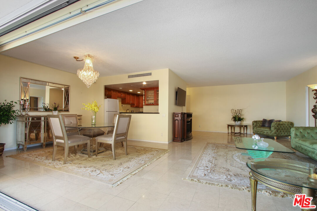 10450 Wilshire Blvd Unit: 11B