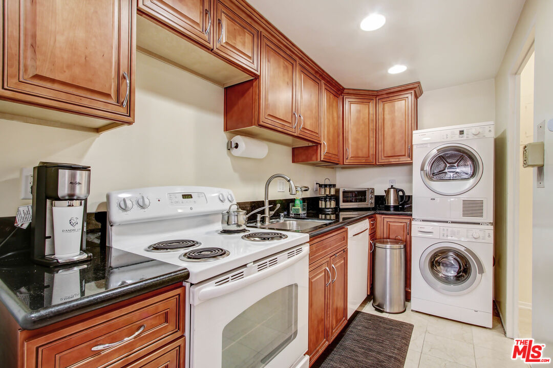 10450 Wilshire Blvd Unit: 11B