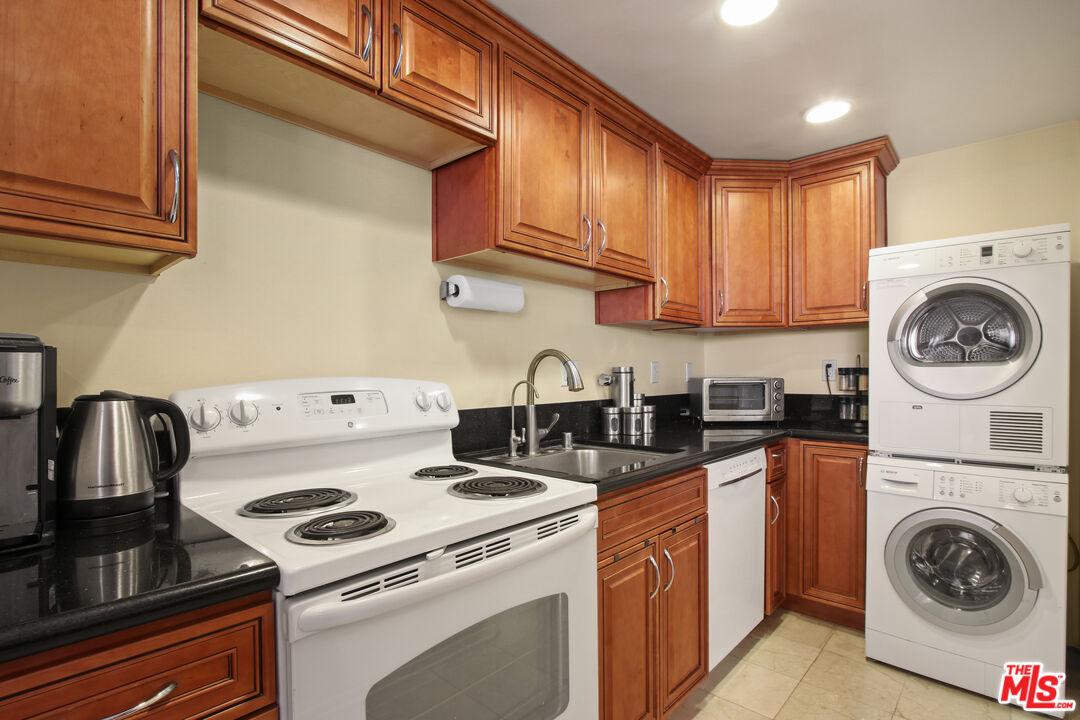 10450 Wilshire Blvd Unit: 11B