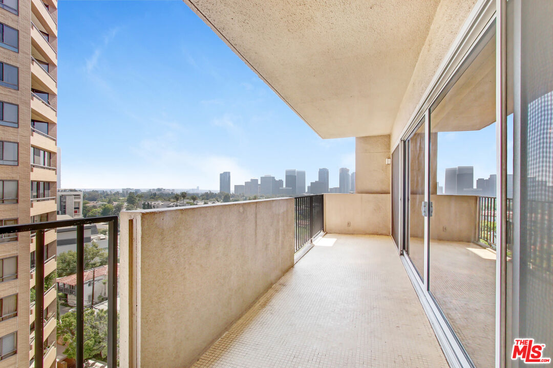 10450 Wilshire Blvd Unit: 11B