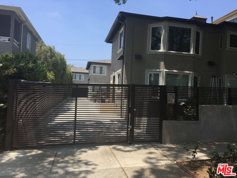 1121 N Sweetzer Ave Unit: 5