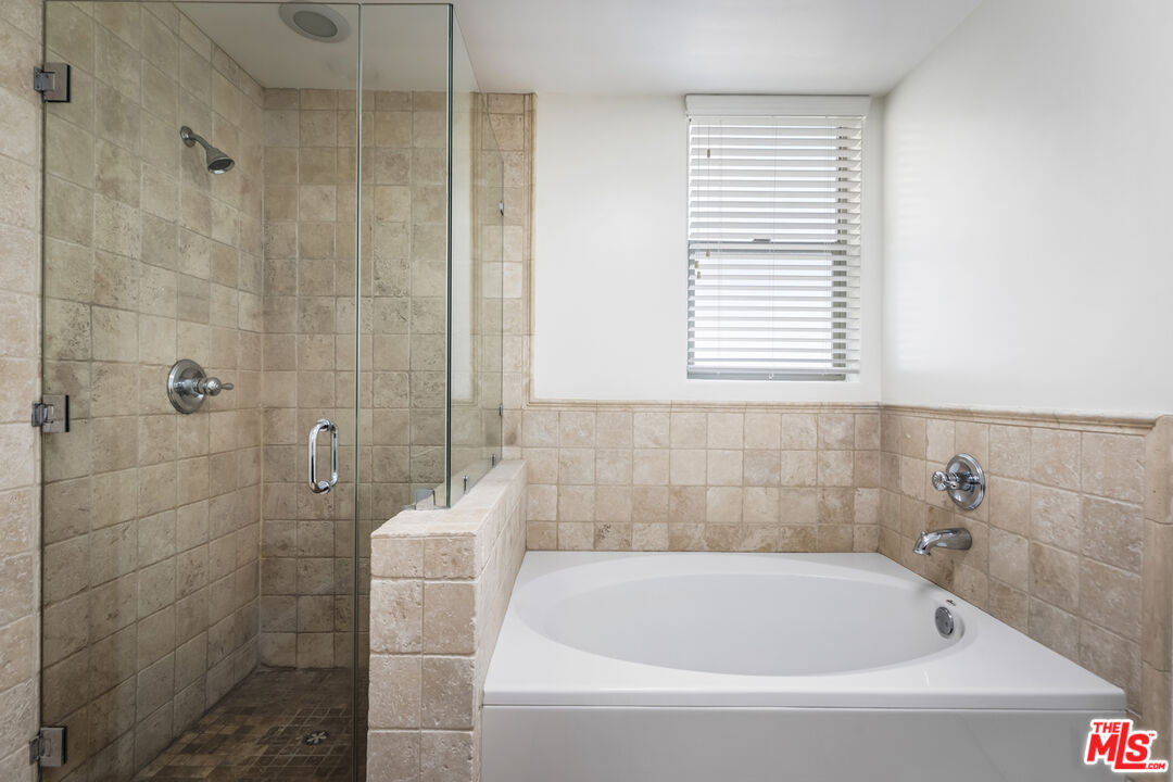 5037 Rosewood Ave Unit: 314