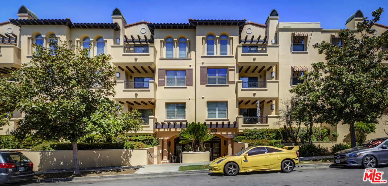 5037 Rosewood Ave Unit: 314