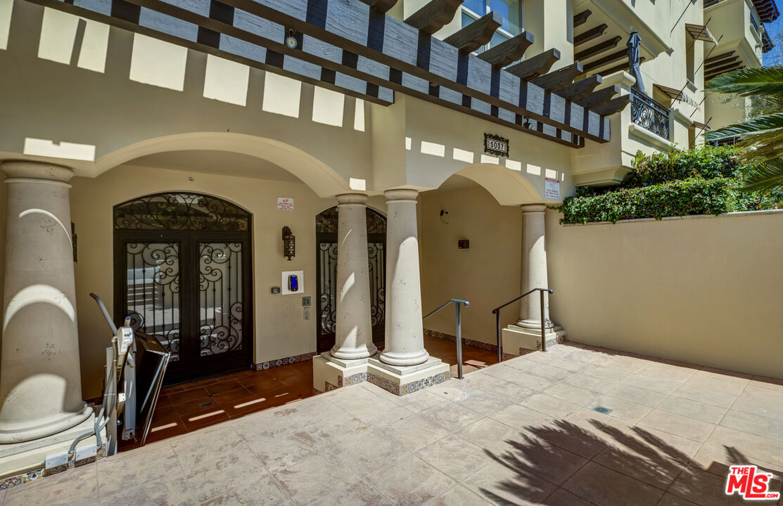 5037 Rosewood Ave Unit: 314