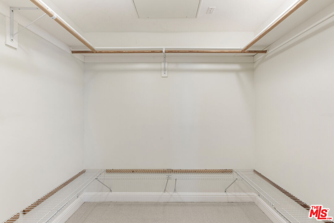 5037 Rosewood Ave Unit: 314