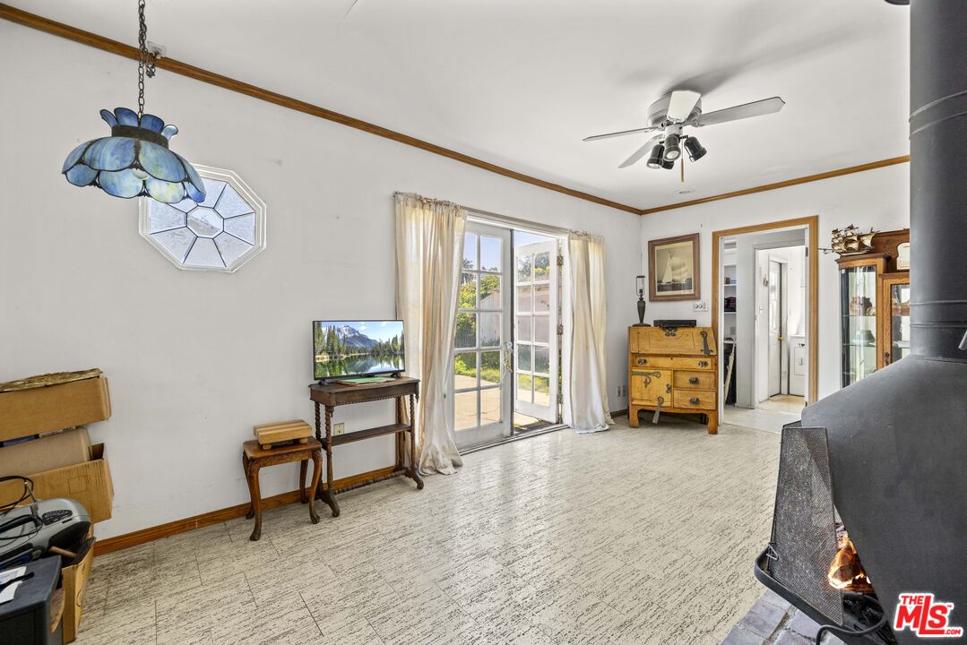 3640 S Barrington Ave