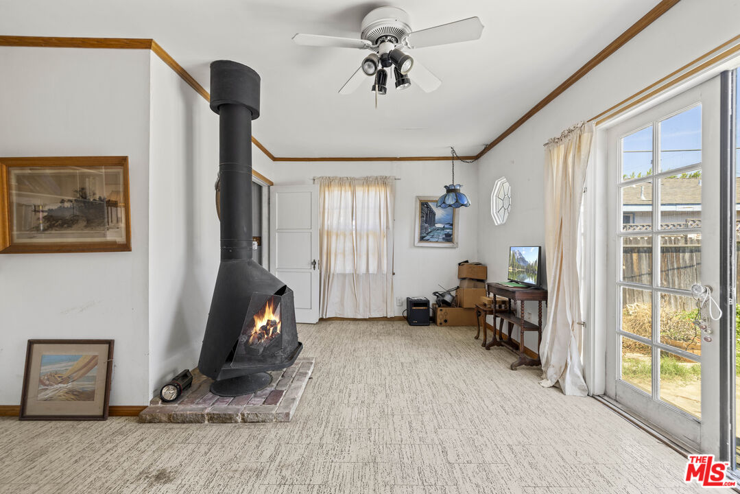 3640 S Barrington Ave