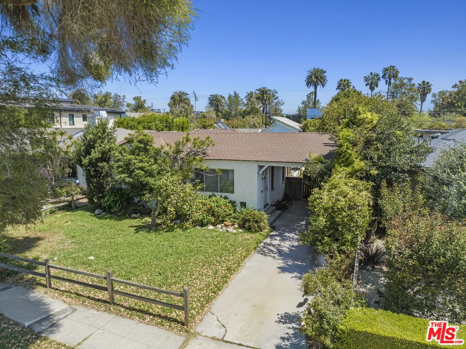 3640 S Barrington Ave