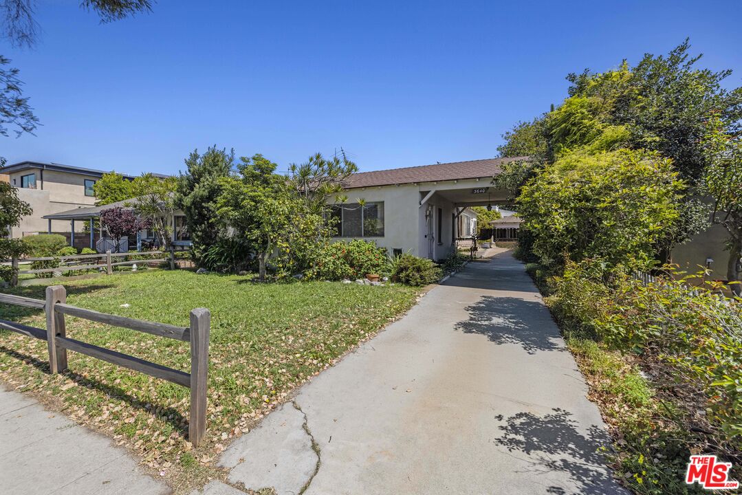 3640 S Barrington Ave