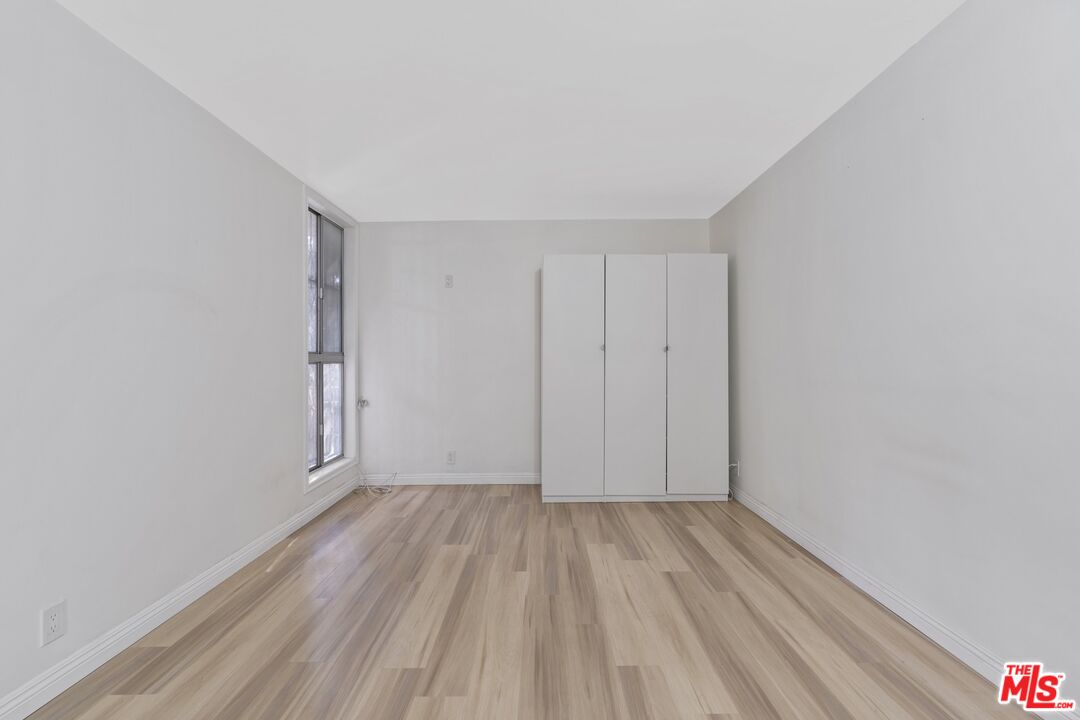 4255 W 5th St Unit: 209