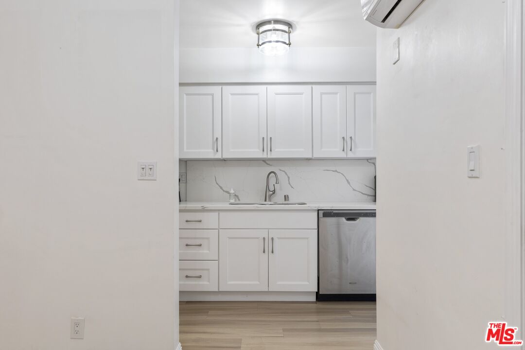 4255 W 5th St Unit: 209