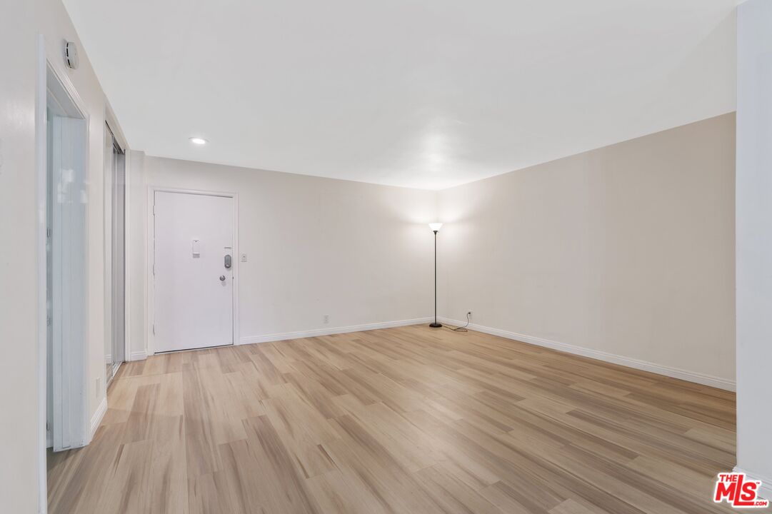 4255 W 5th St Unit: 209