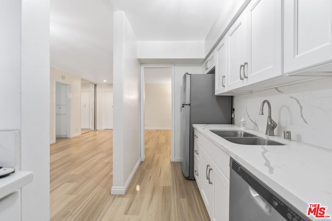 4255 W 5th St Unit: 209