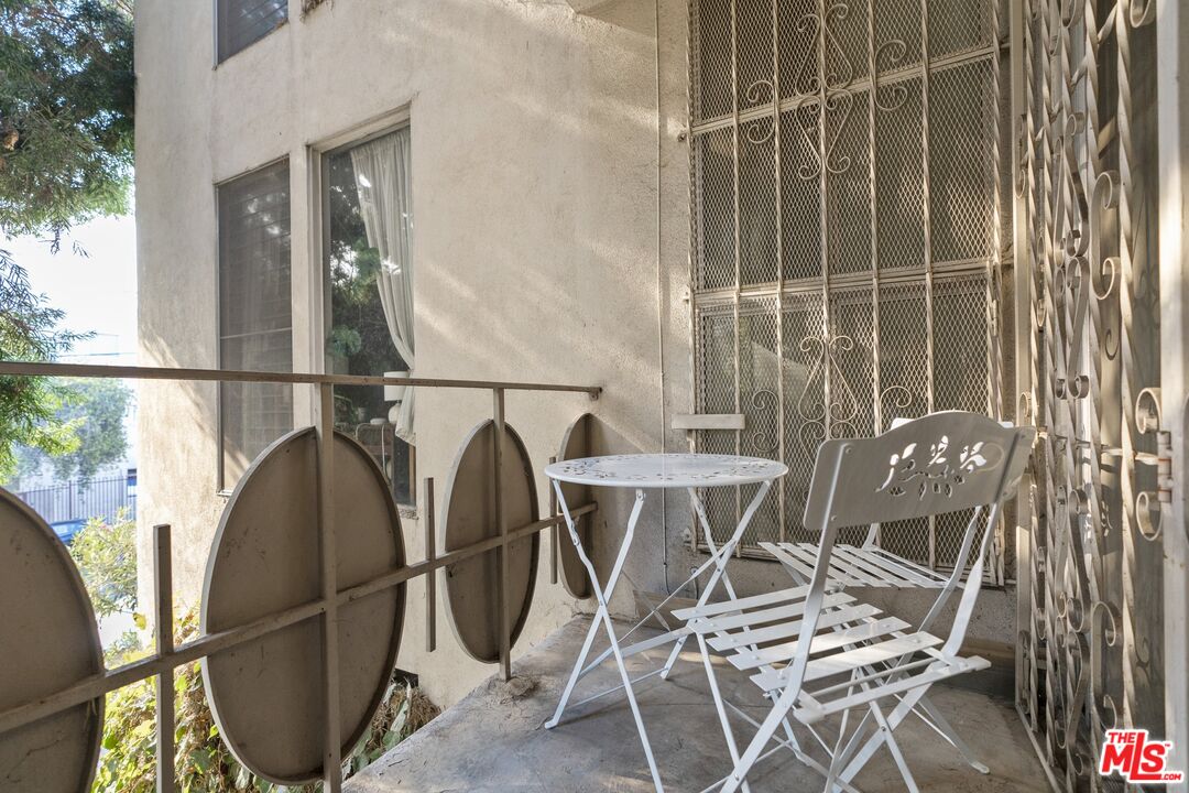 4255 W 5th St Unit: 209