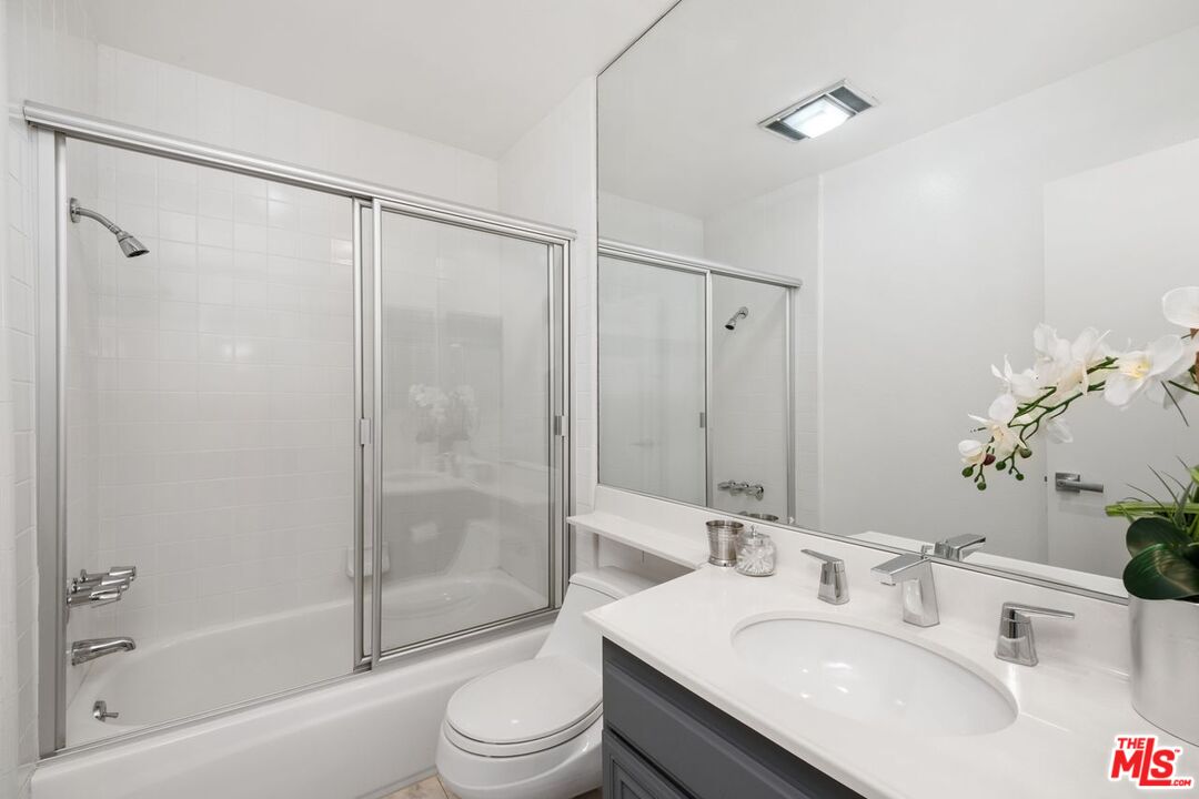 1033 Carol Dr Unit: 101