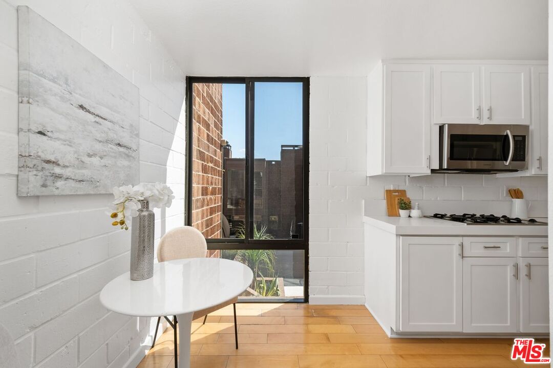 1033 Carol Dr Unit: 101