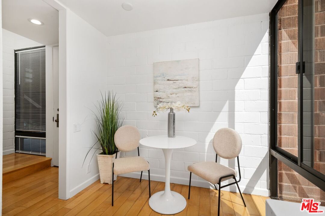 1033 Carol Dr Unit: 101