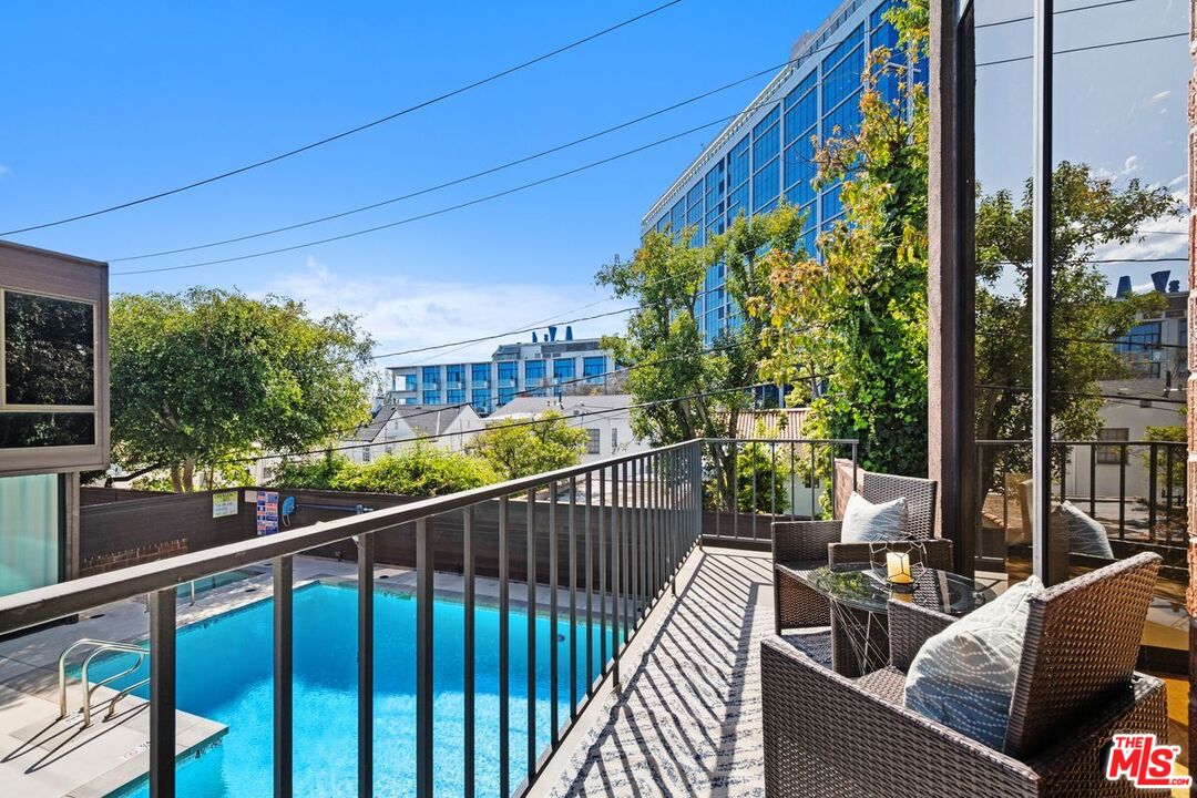 1033 Carol Dr Unit: 101