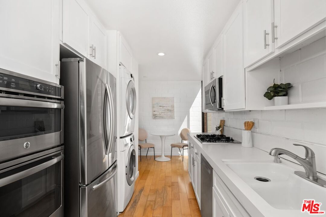 1033 Carol Dr Unit: 101