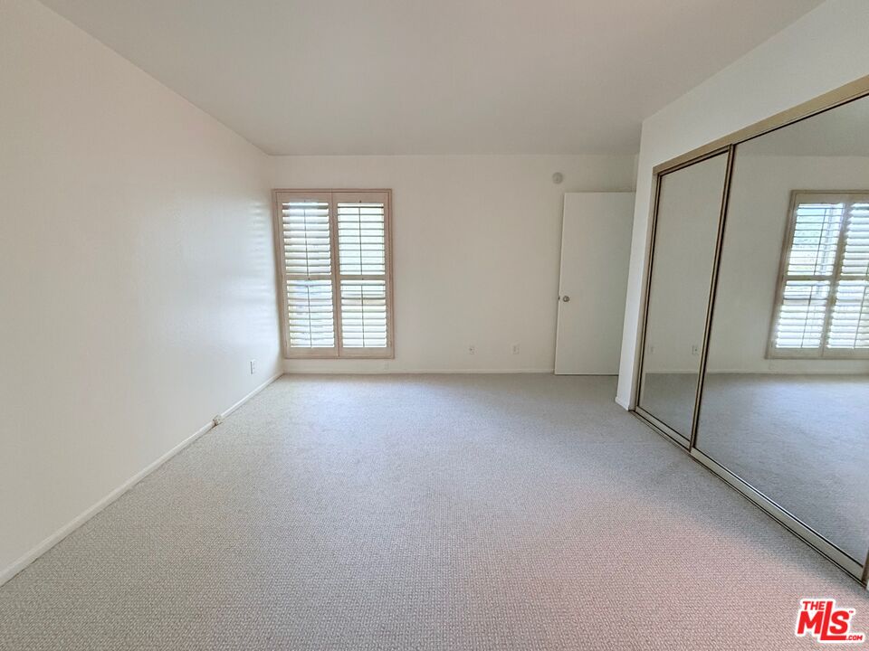 4608 Park Granada Unit: 7