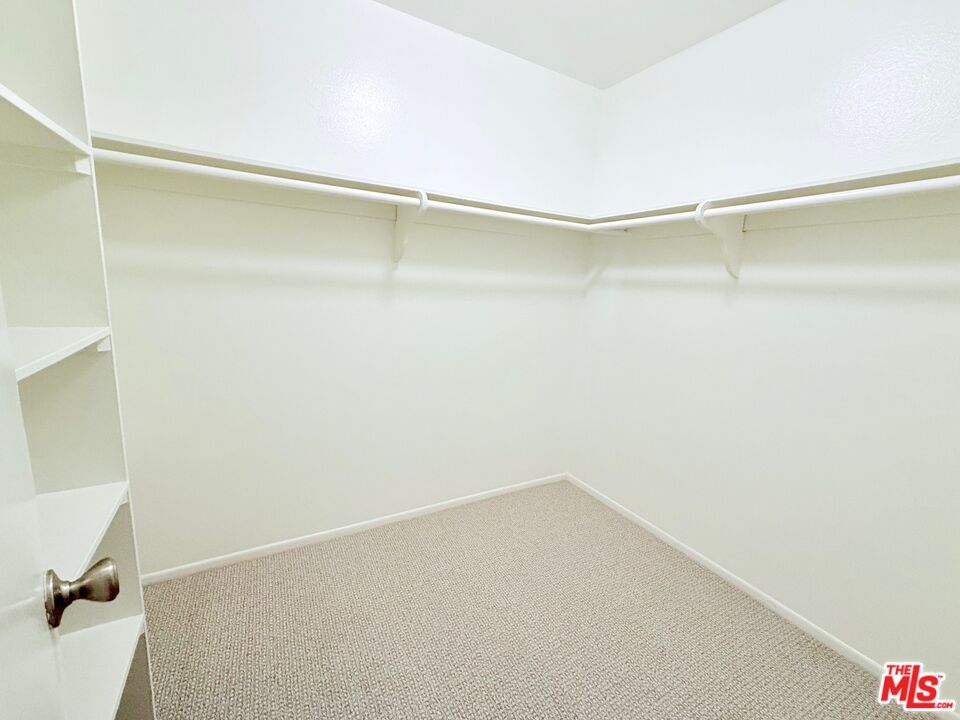 4608 Park Granada Unit: 7