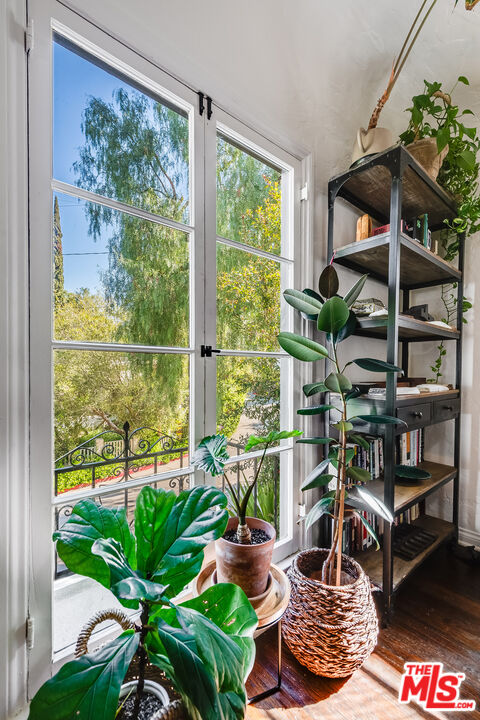 7240 Woodrow Wilson Dr