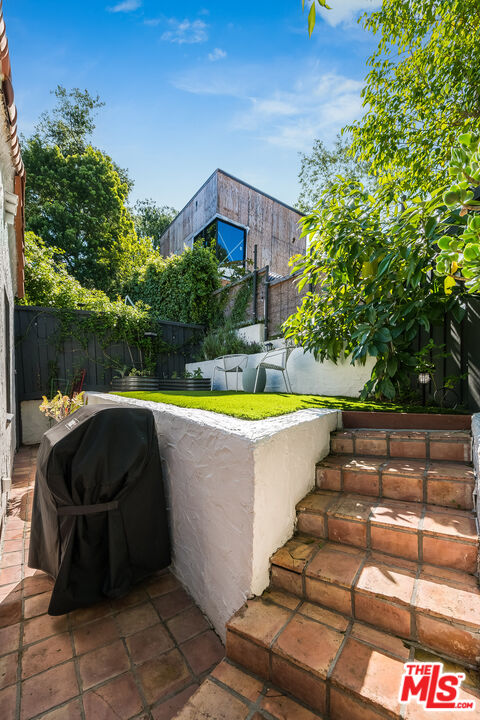 7240 Woodrow Wilson Dr