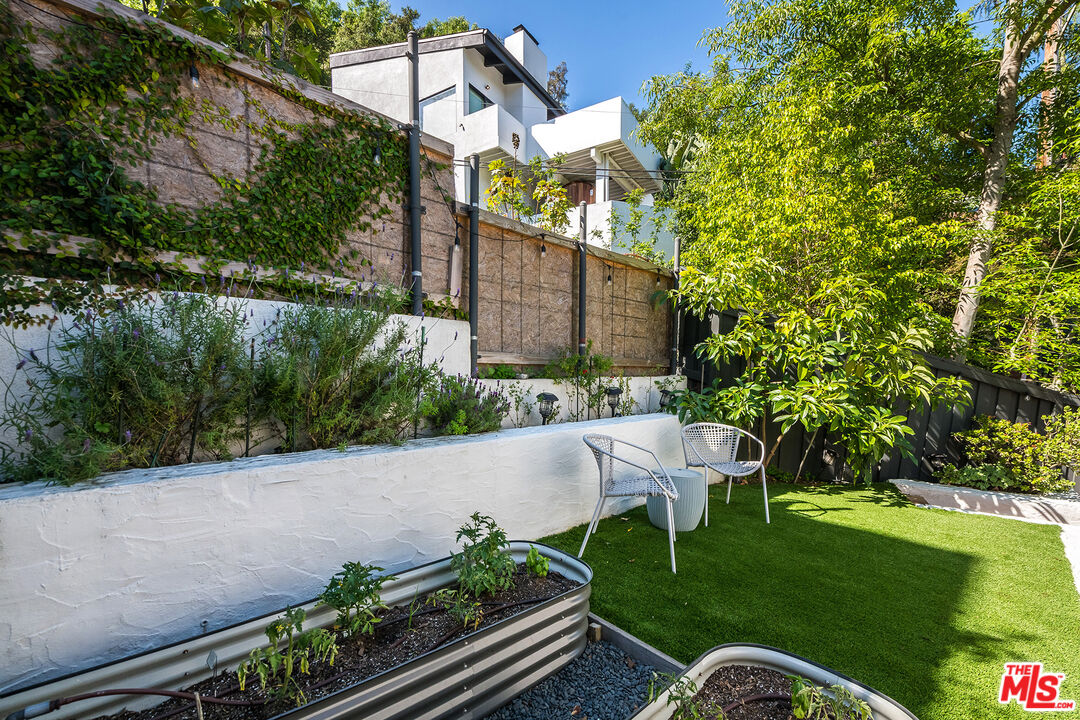 7240 Woodrow Wilson Dr