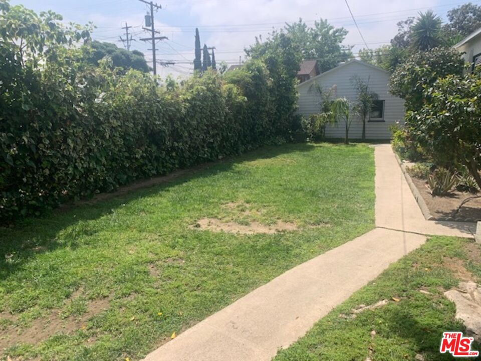 412 W WINDSOR RD Unit: Unit A