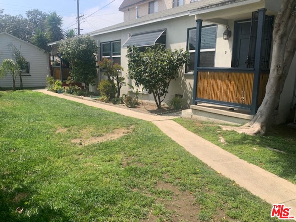 412 W WINDSOR RD Unit: Unit A